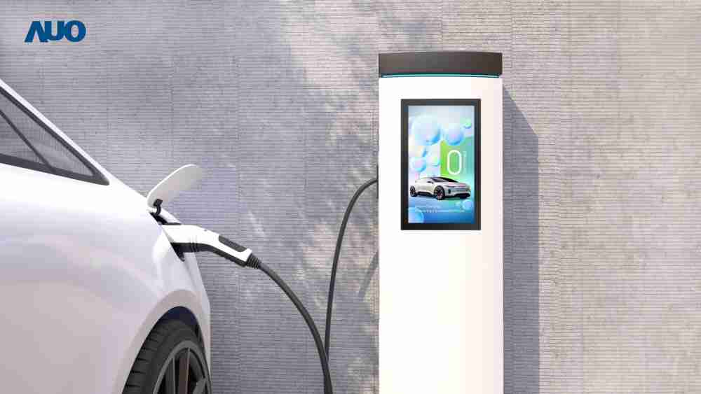 友達〝EVSE車用充電樁解決方案〞專為電動汽車充電樁設計，，具有高亮度、、克服戶外艱難環境的耐溫、、耐紫外線等特性，，並搭載散熱性及擴充性強的高效能工業電腦，，，，可實現人機互動訴求，，如資訊顯示、、、、支付等應用