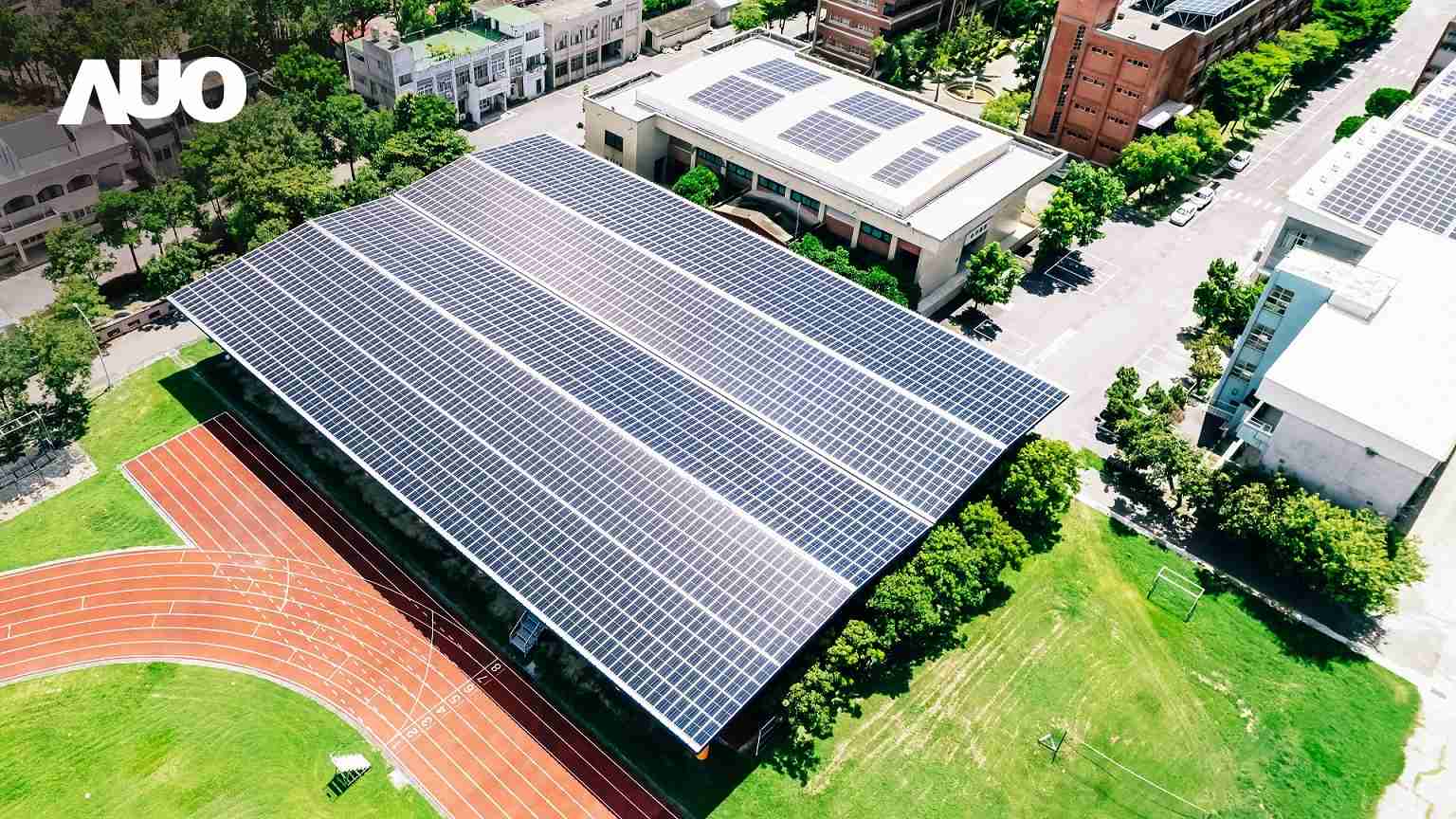 万利SunSteel光电整合型浪板具备快速安装、、轻量化优势，，，，可提升15%发电效能，，，通过国际IEC与台湾VPC认证安全、、、、防漏、、、耐候标准